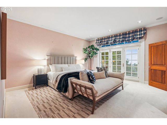 9228 Nw WILEY Ln, Portland, OR 97229