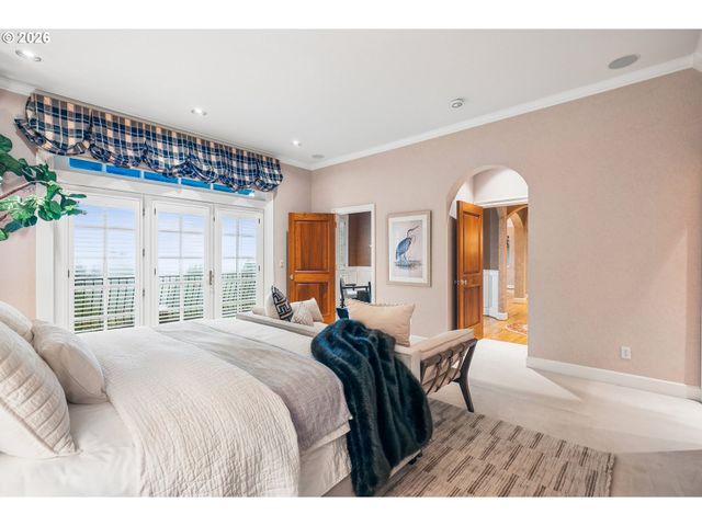 9228 Nw WILEY Ln, Portland, OR 97229
