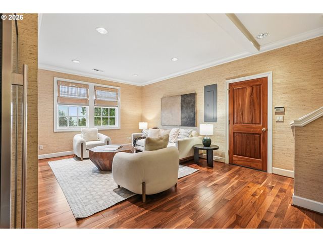 9228 Nw WILEY Ln, Portland, OR 97229