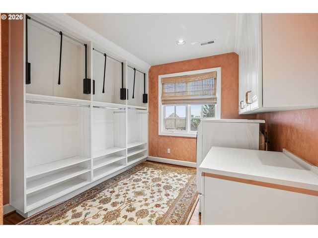 9228 Nw WILEY Ln, Portland, OR 97229