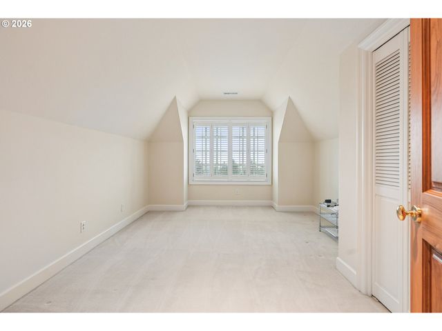 9228 Nw WILEY Ln, Portland, OR 97229