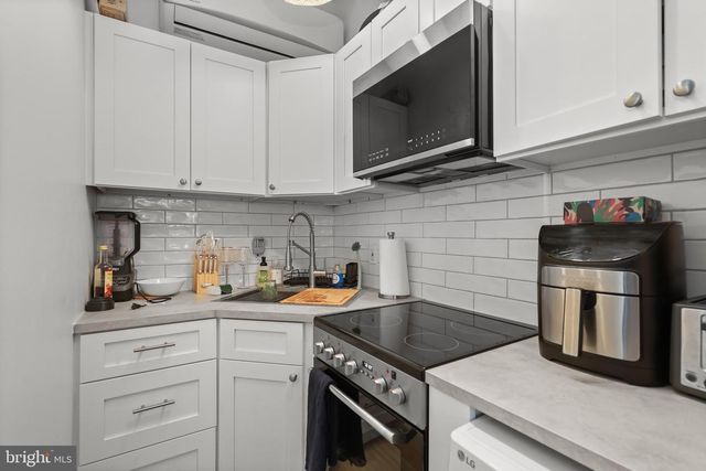 7902 OAKDALE AVE, Parkville, MD 21234