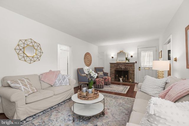 7902 OAKDALE AVE, Parkville, MD 21234