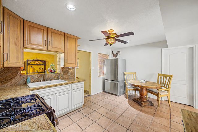 502 W SOUTHERN Avenue, Phoenix, AZ 85041