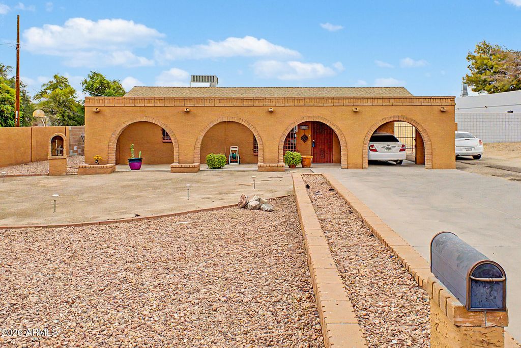 502 W SOUTHERN Avenue, Phoenix, AZ 85041