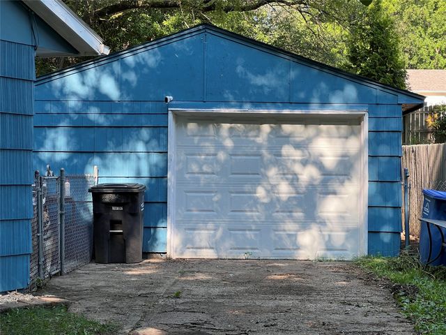 3218 SW 2nd Street, Des Moines, IA 50315