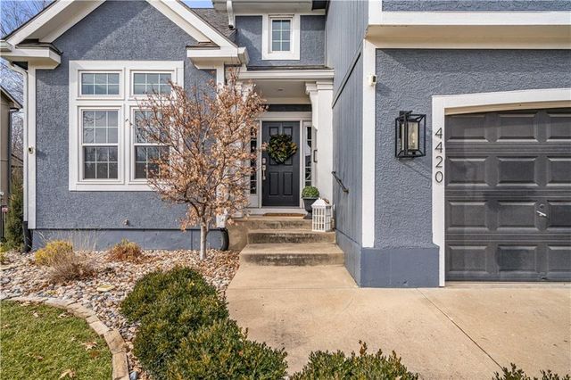 4420 GROVE Street, Shawnee, KS 66226