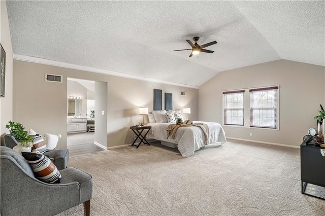 4420 GROVE Street, Shawnee, KS 66226