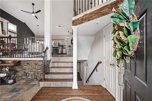 4420 GROVE Street, Shawnee, KS 66226