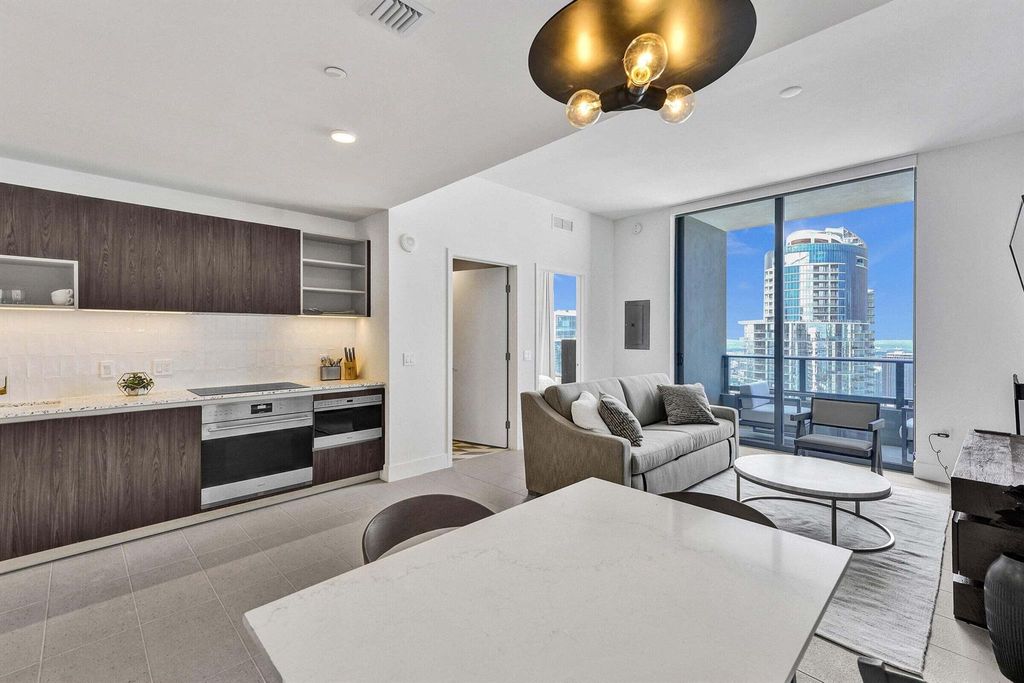 159 NE 6th Street 4813, Miami, FL 33132