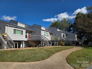 1050 21st Avenue NW 55, Hickory, NC 28601