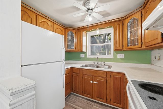 626 Perrilyn St, Brookline, PA 15226