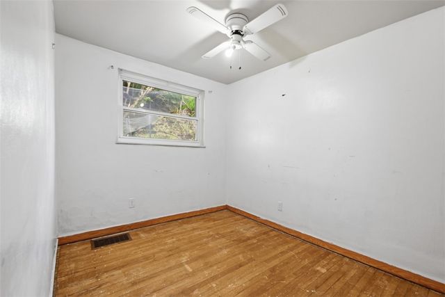 626 Perrilyn St, Brookline, PA 15226