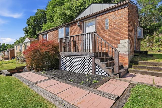 626 Perrilyn St, Brookline, PA 15226