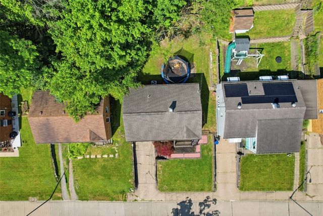 626 Perrilyn St, Brookline, PA 15226