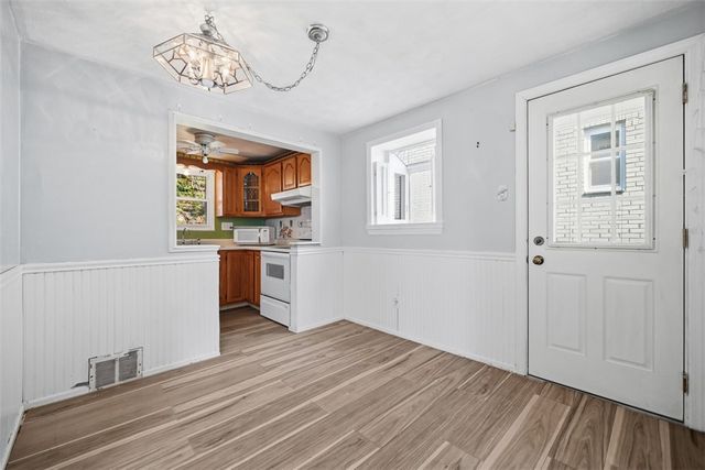 626 Perrilyn St, Brookline, PA 15226