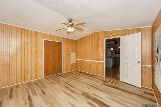 26800 Kelli Dr, Denham Springs, LA 70726