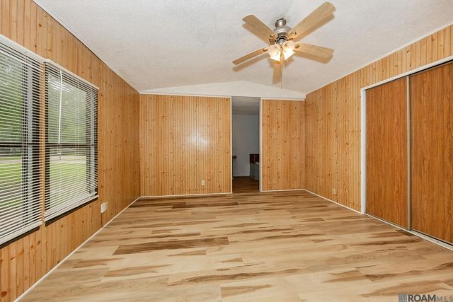 26800 Kelli Dr, Denham Springs, LA 70726