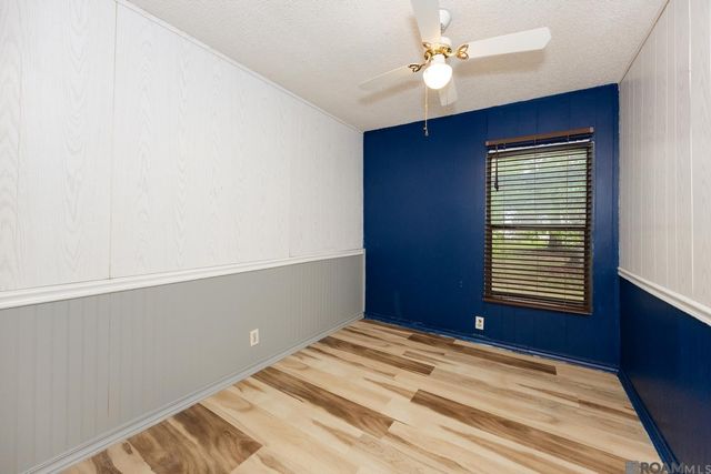 26800 Kelli Dr, Denham Springs, LA 70726