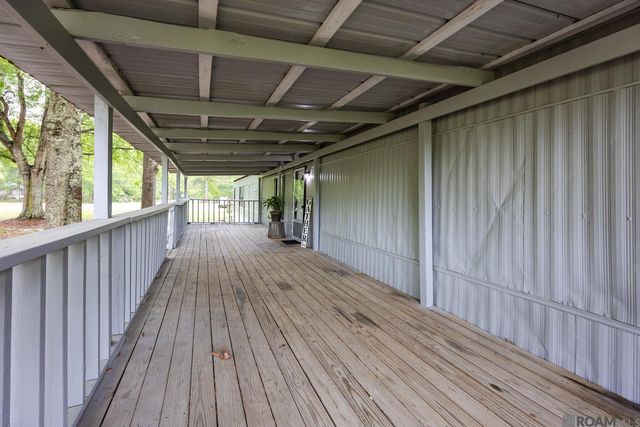 26800 Kelli Dr, Denham Springs, LA 70726