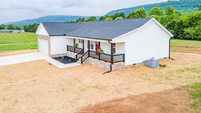 132 Galloway Airport Road, Dunlap, TN 37327