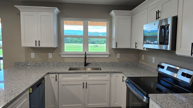 132 Galloway Airport Road, Dunlap, TN 37327