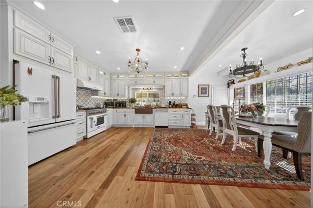 327 Vine, Glendale, CA 91204