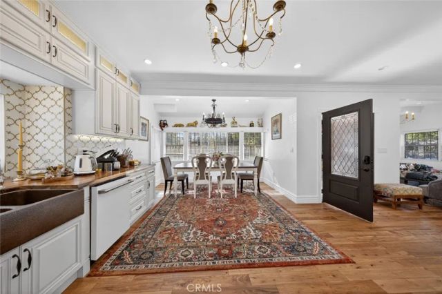 327 Vine, Glendale, CA 91204