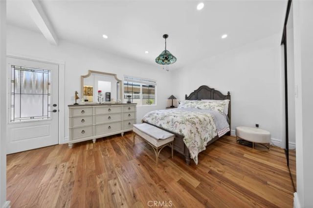 327 Vine, Glendale, CA 91204