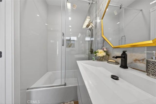 327 Vine, Glendale, CA 91204