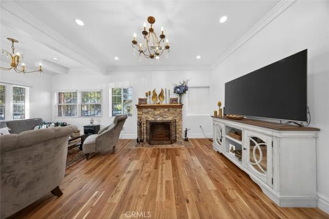 327 Vine, Glendale, CA 91204