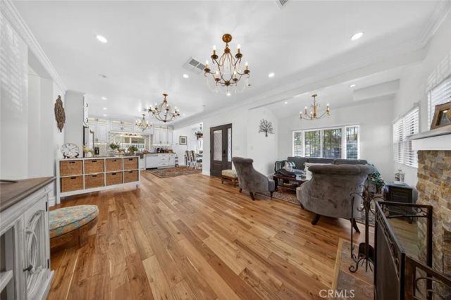 327 Vine, Glendale, CA 91204