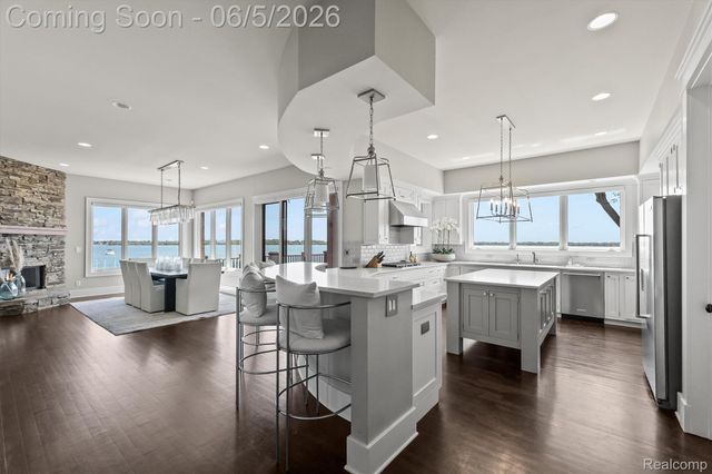 28195 Elba Drive, Grosse Ile Township, MI 48138