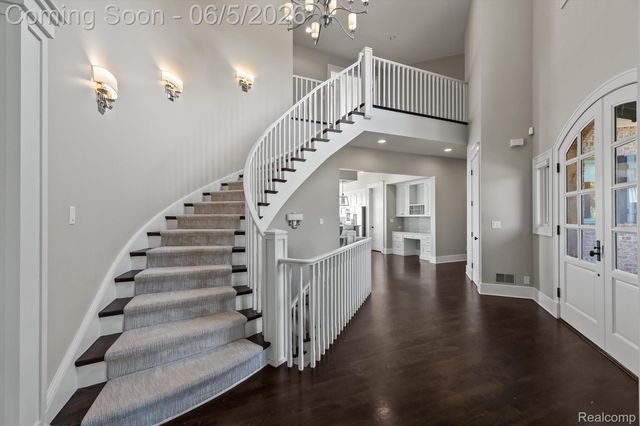 28195 Elba Drive, Grosse Ile Township, MI 48138