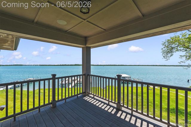 28195 Elba Drive, Grosse Ile Township, MI 48138