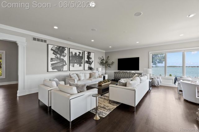 28195 Elba Drive, Grosse Ile Township, MI 48138