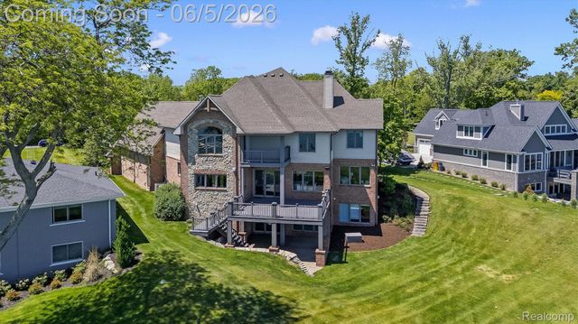 28195 Elba Drive, Grosse Ile Township, MI 48138