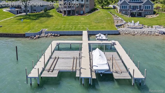 28195 Elba Drive, Grosse Ile Township, MI 48138
