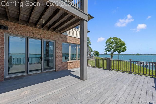 28195 Elba Drive, Grosse Ile Township, MI 48138