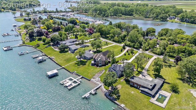 28195 Elba Drive, Grosse Ile Township, MI 48138