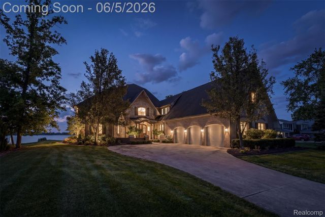 28195 Elba Drive, Grosse Ile Township, MI 48138