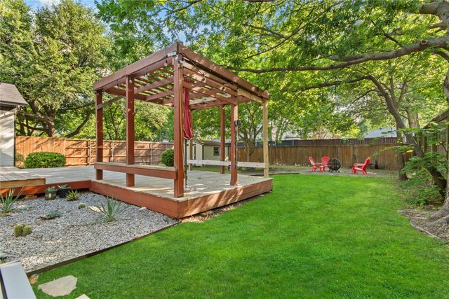 11621 Tuscany Way, Dallas, TX 75218