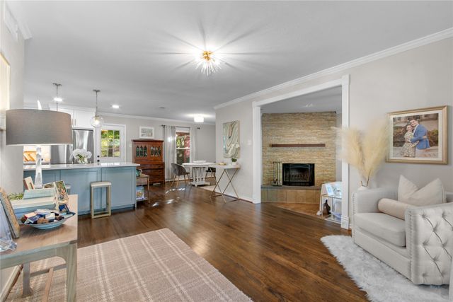 11621 Tuscany Way, Dallas, TX 75218