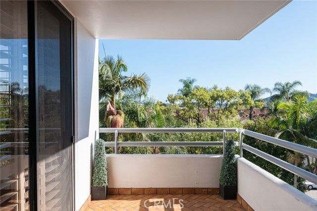 345 Pioneer 502, Glendale, CA 91203