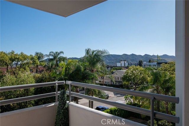 345 Pioneer 502, Glendale, CA 91203