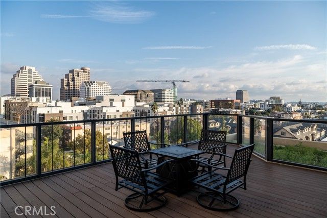 345 Pioneer 502, Glendale, CA 91203