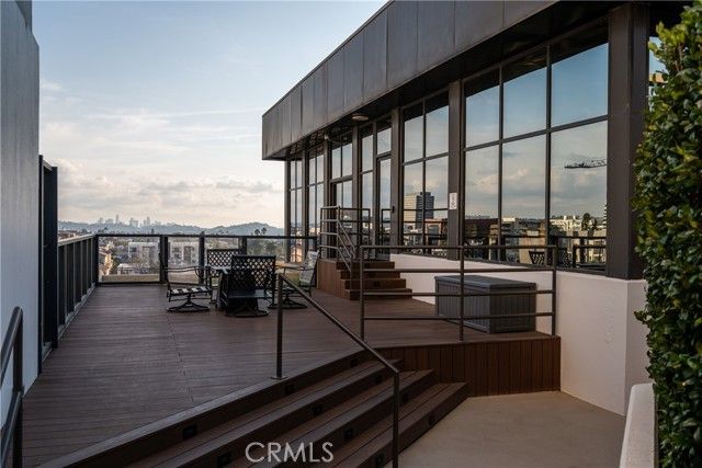 345 Pioneer 502, Glendale, CA 91203