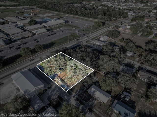 3515 Kenilworth Boulevard, Sebring, FL 33870
