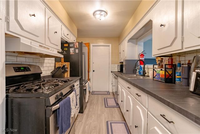 5613 Thunderbird Circle NW, North Canton, OH 44720