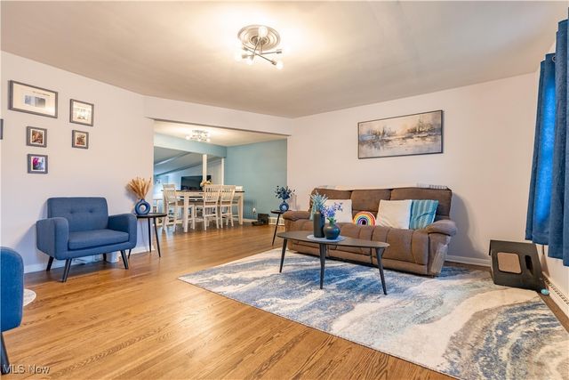 5613 Thunderbird Circle NW, North Canton, OH 44720